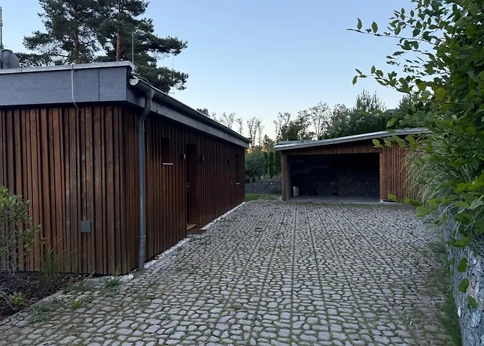 Hrdlicka Slapy Chalot *